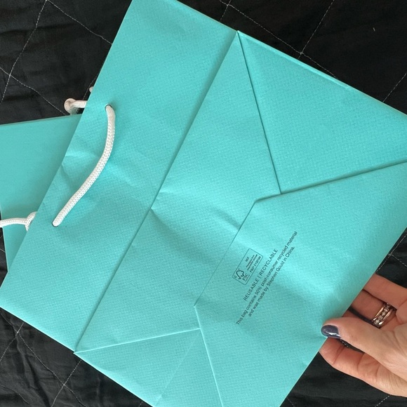 Large Tiffany’s gift box, bag and ribbon - Picture 5 of 8